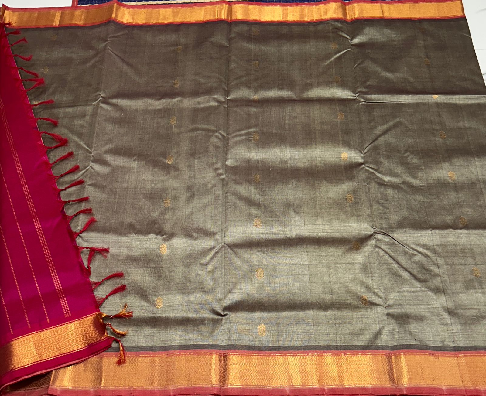 Handloom silk cotton saree with buttas - MS196