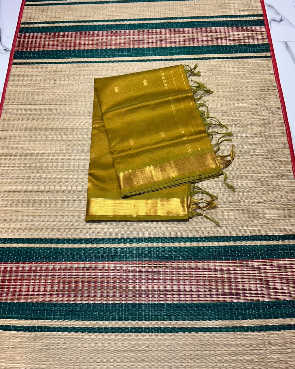 Handloom silk cotton saree with buttas - MS339