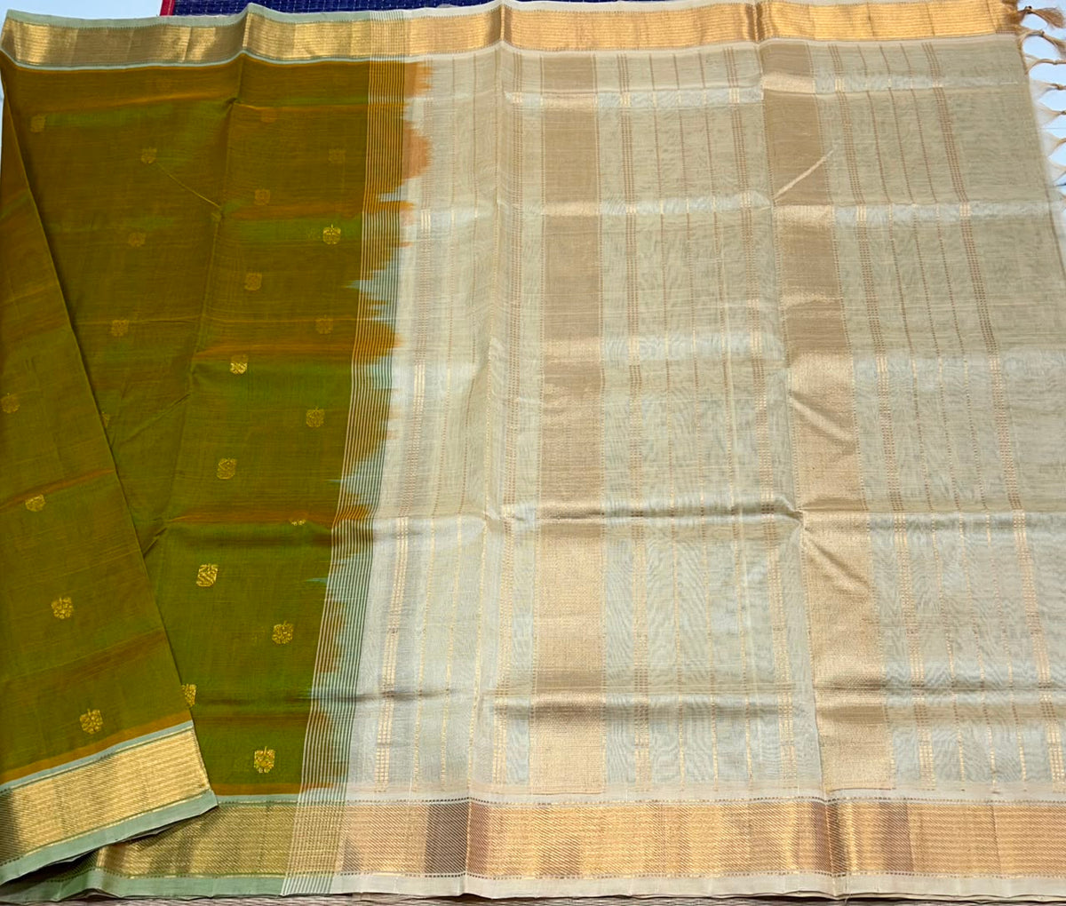 Handloom silk cotton saree with buttas - MS361