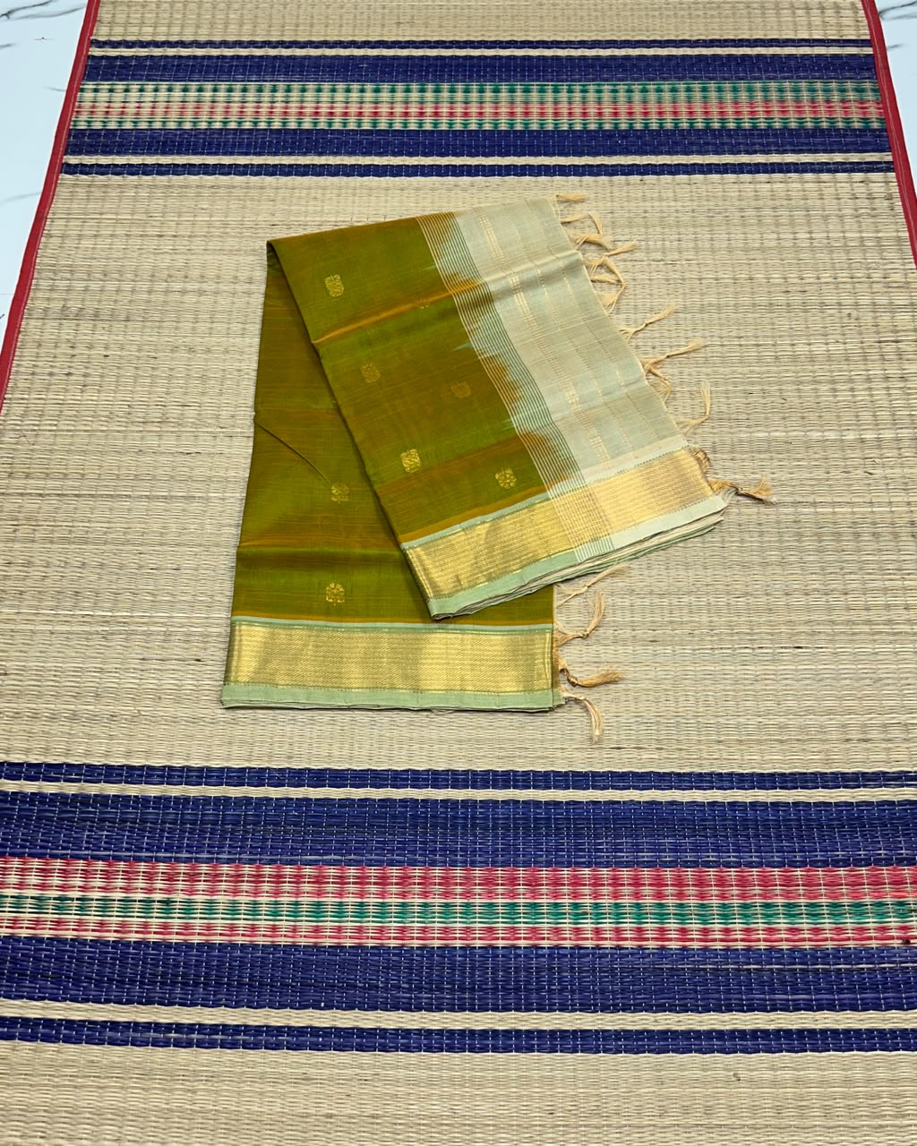 Handloom silk cotton saree with buttas - MS361