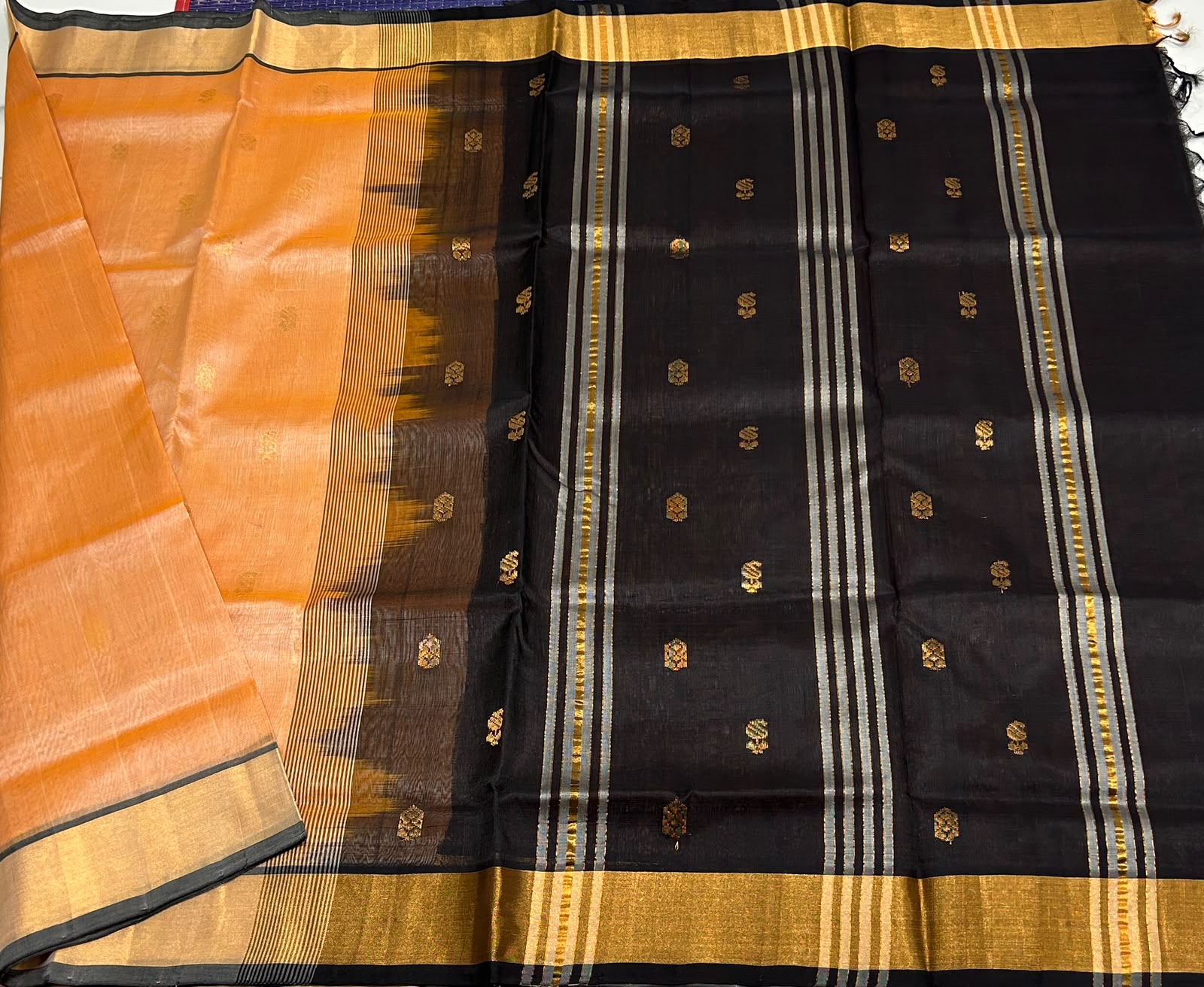 Handloom silk cotton saree with buttas - MS213