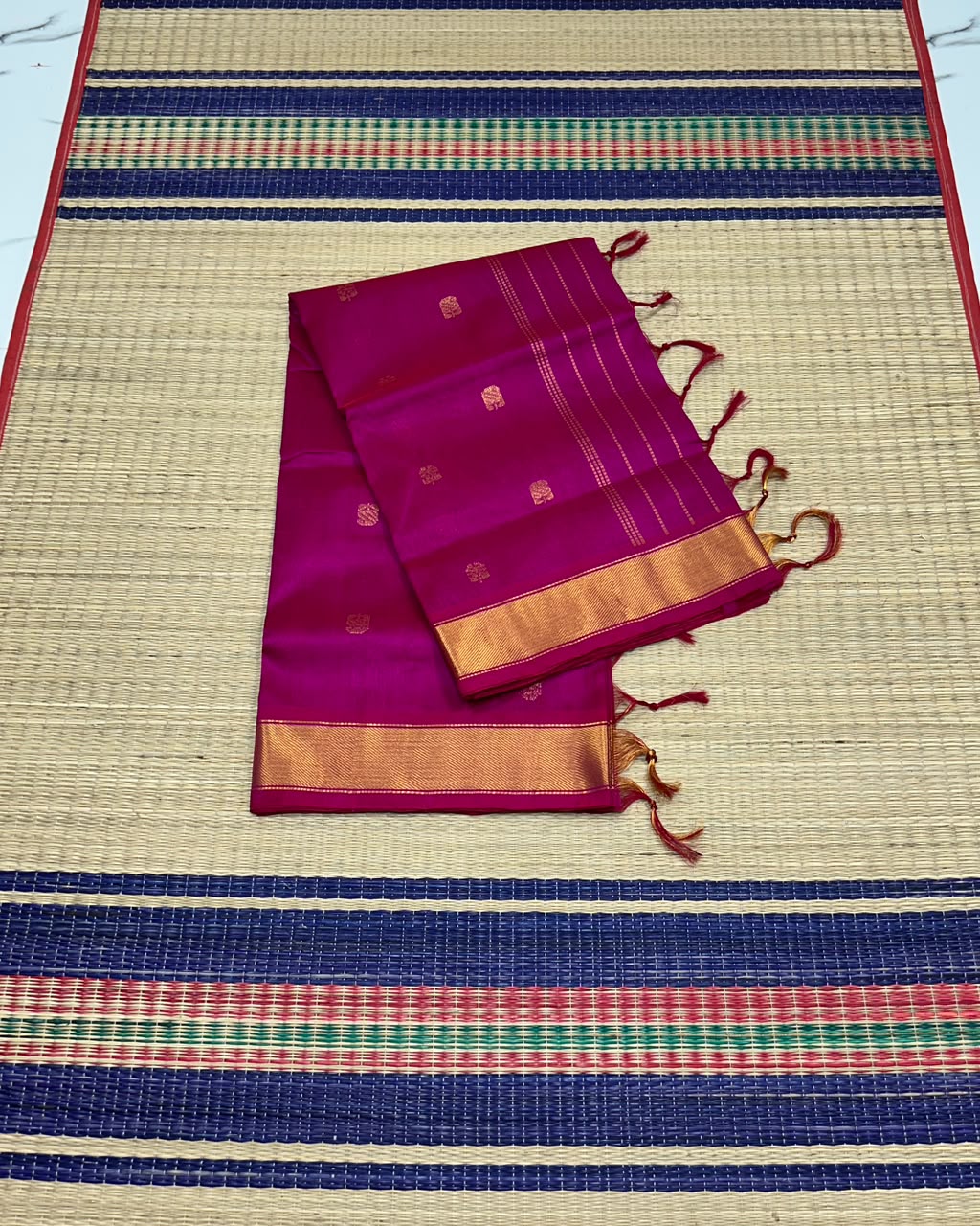 Handloom silk cotton saree with buttas - MS363
