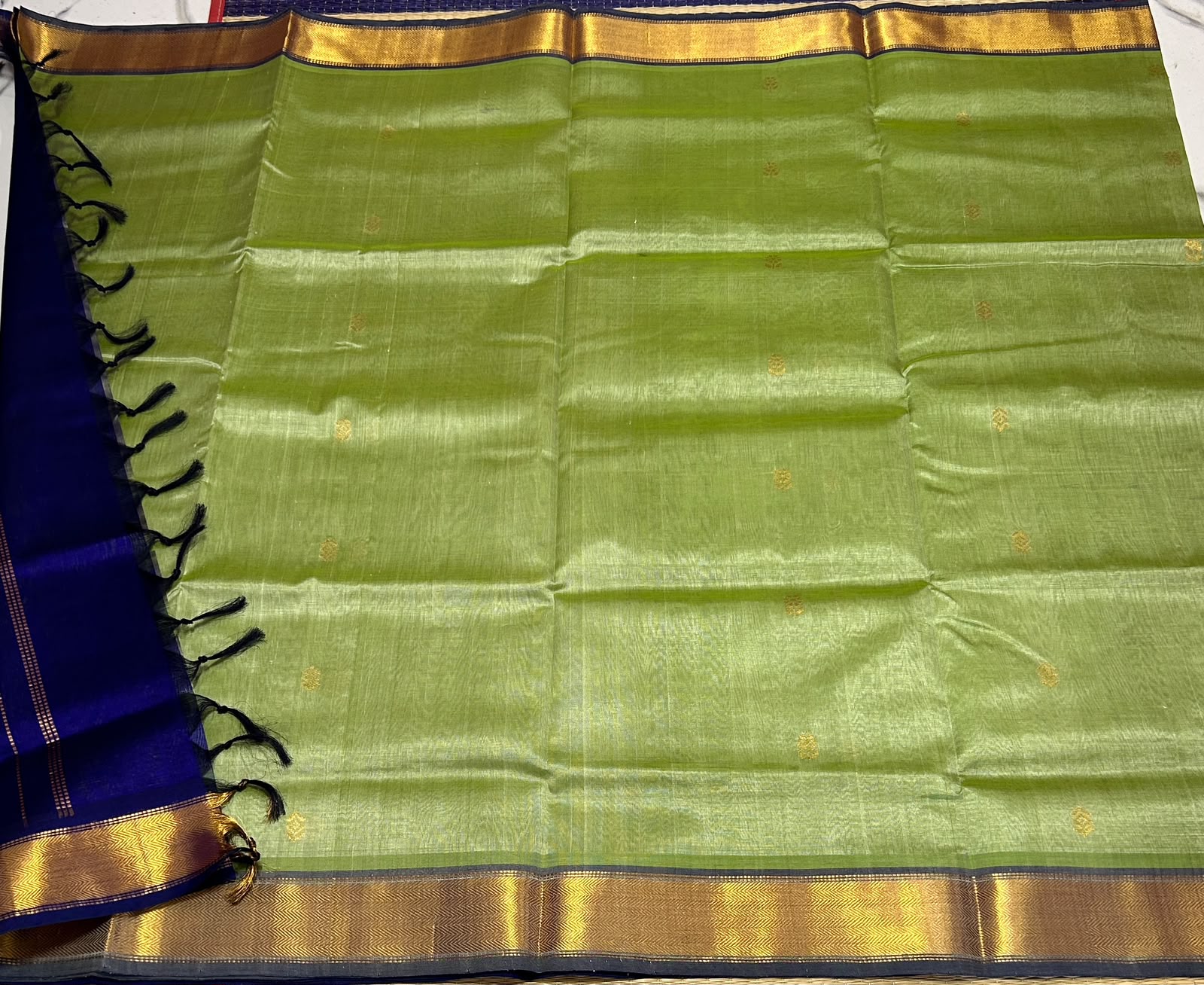 Handloom silk cotton saree with buttas - MS250