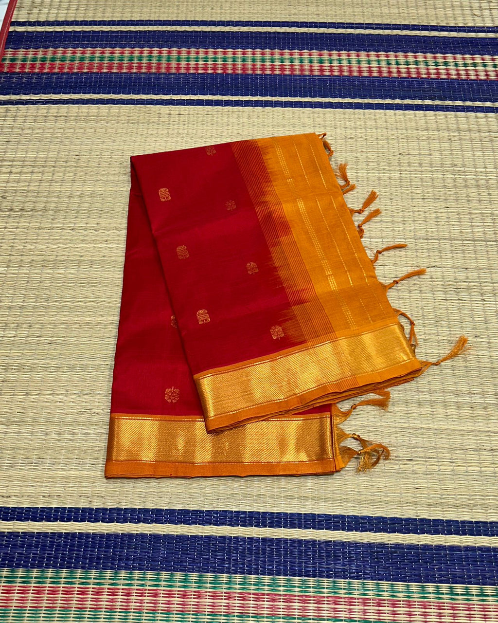Handloom silk cotton saree with buttas - MS111