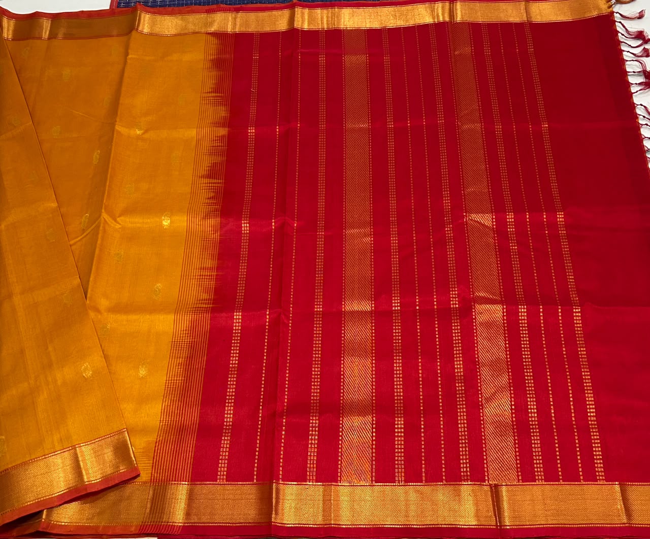 Handloom silk cotton saree with buttas - MS232