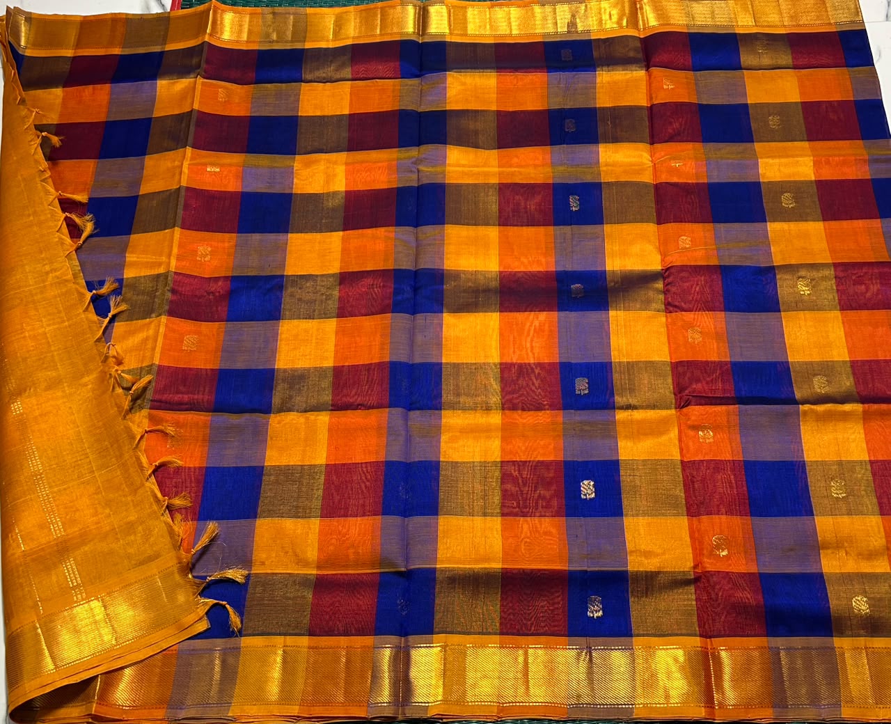 Handloom Paalum pazhamum silk cotton saree with buttas - MS346