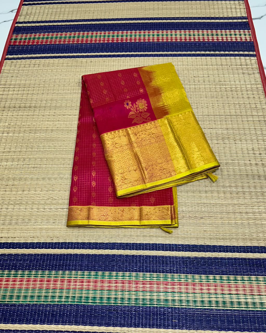 Handloom silk cotton saree with small jari checks - MS243