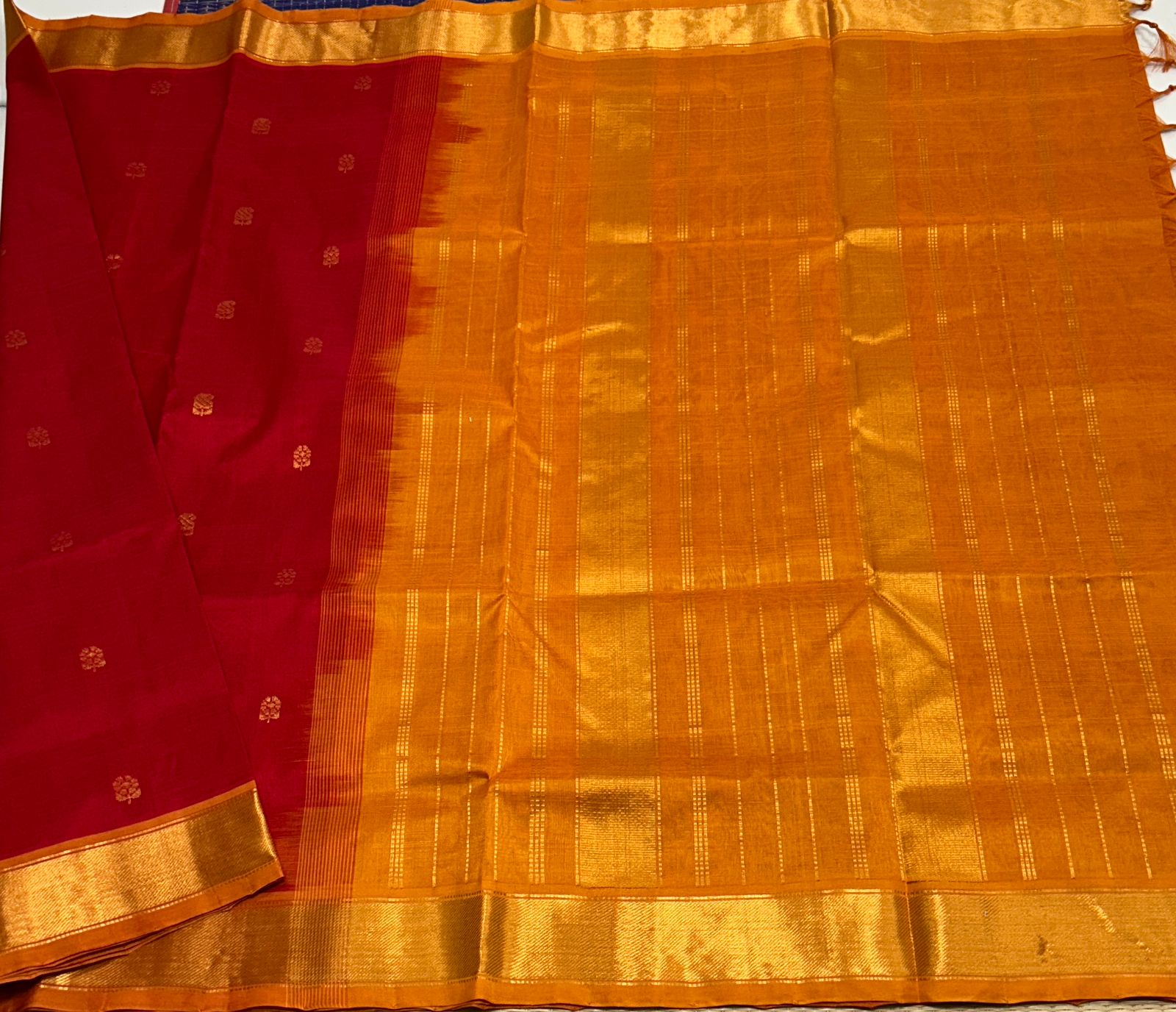 Handloom silk cotton saree with buttas - MS111
