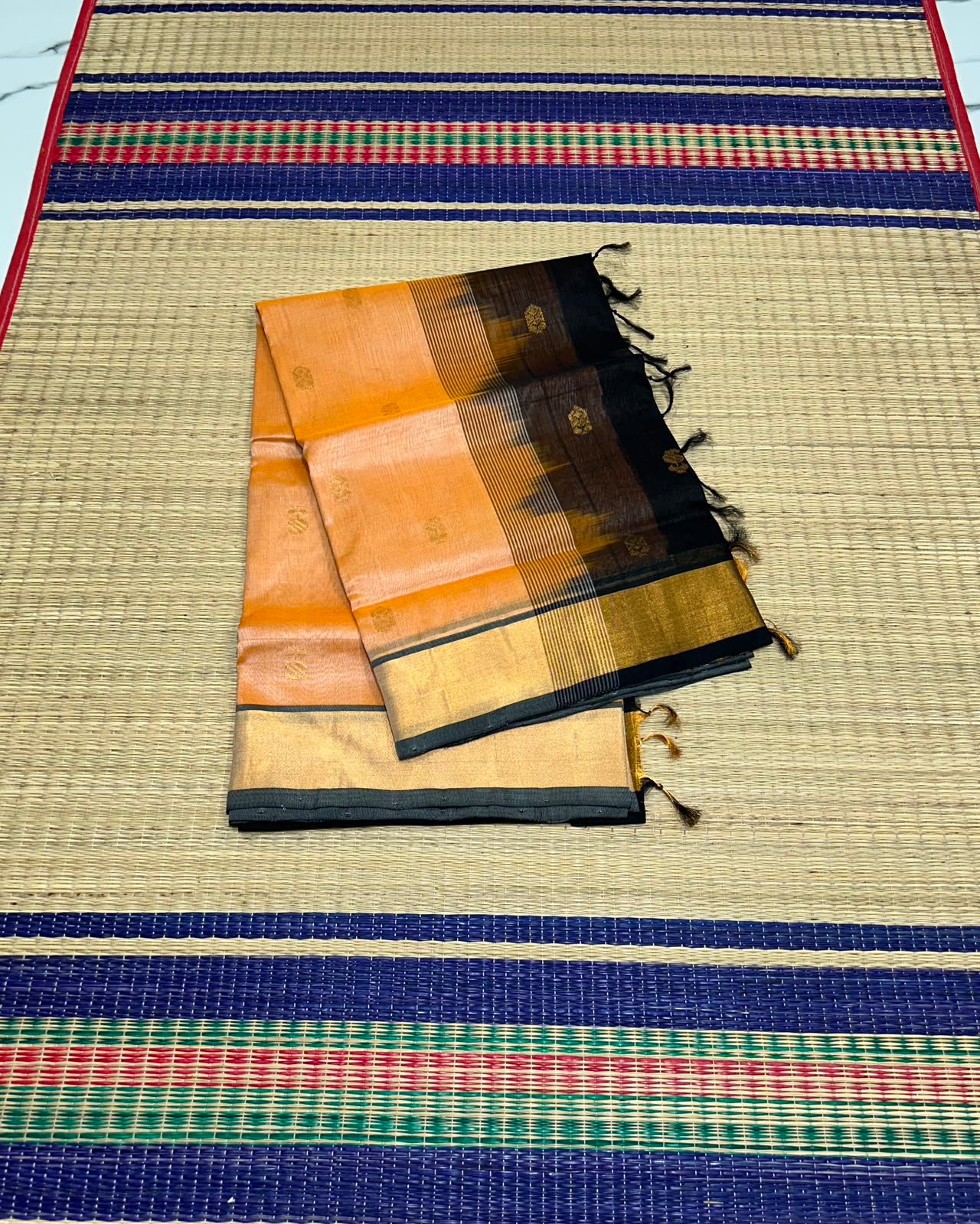 Handloom silk cotton saree with buttas - MS213