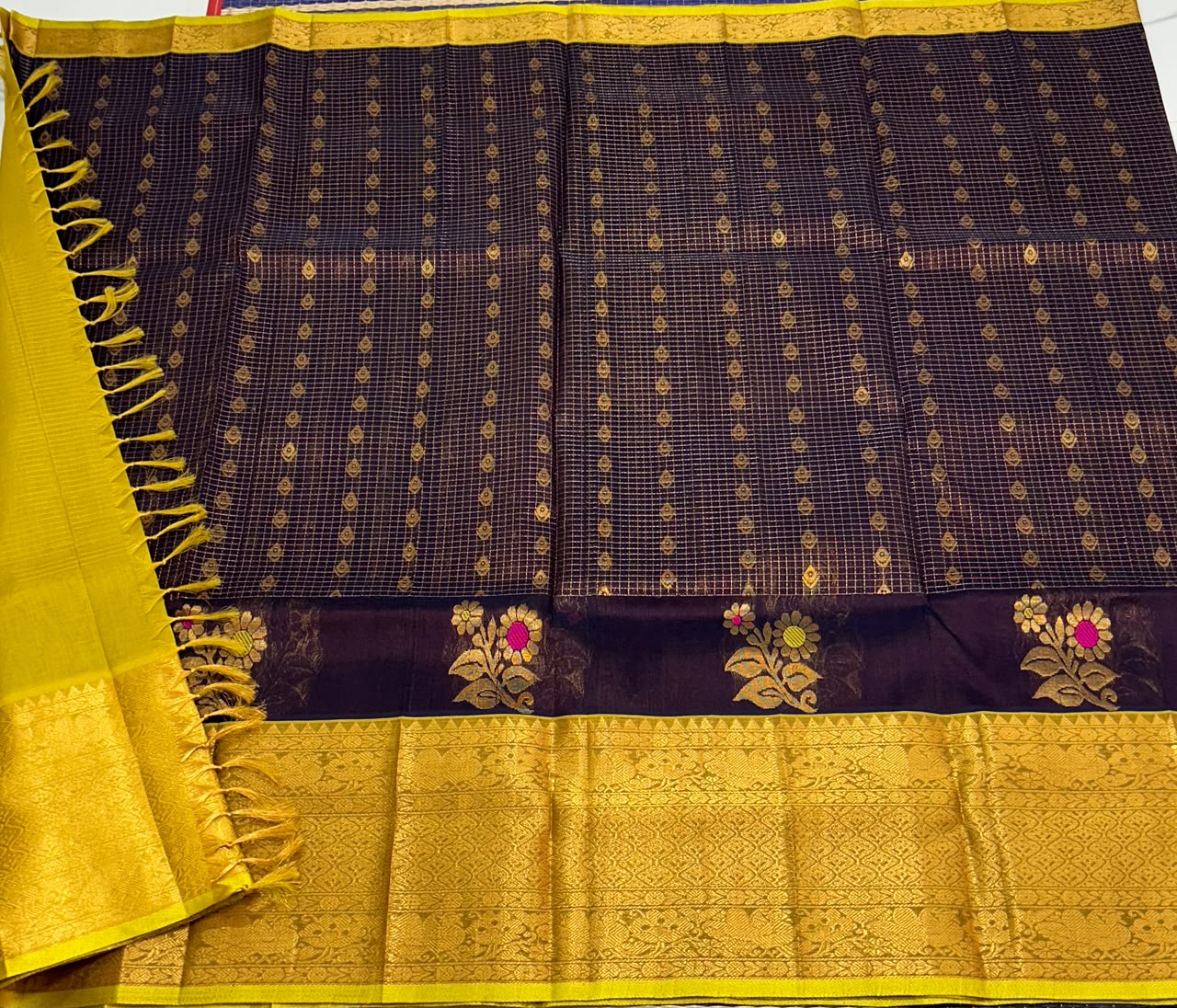 Handloom silk cotton saree with small jari checks - MS245