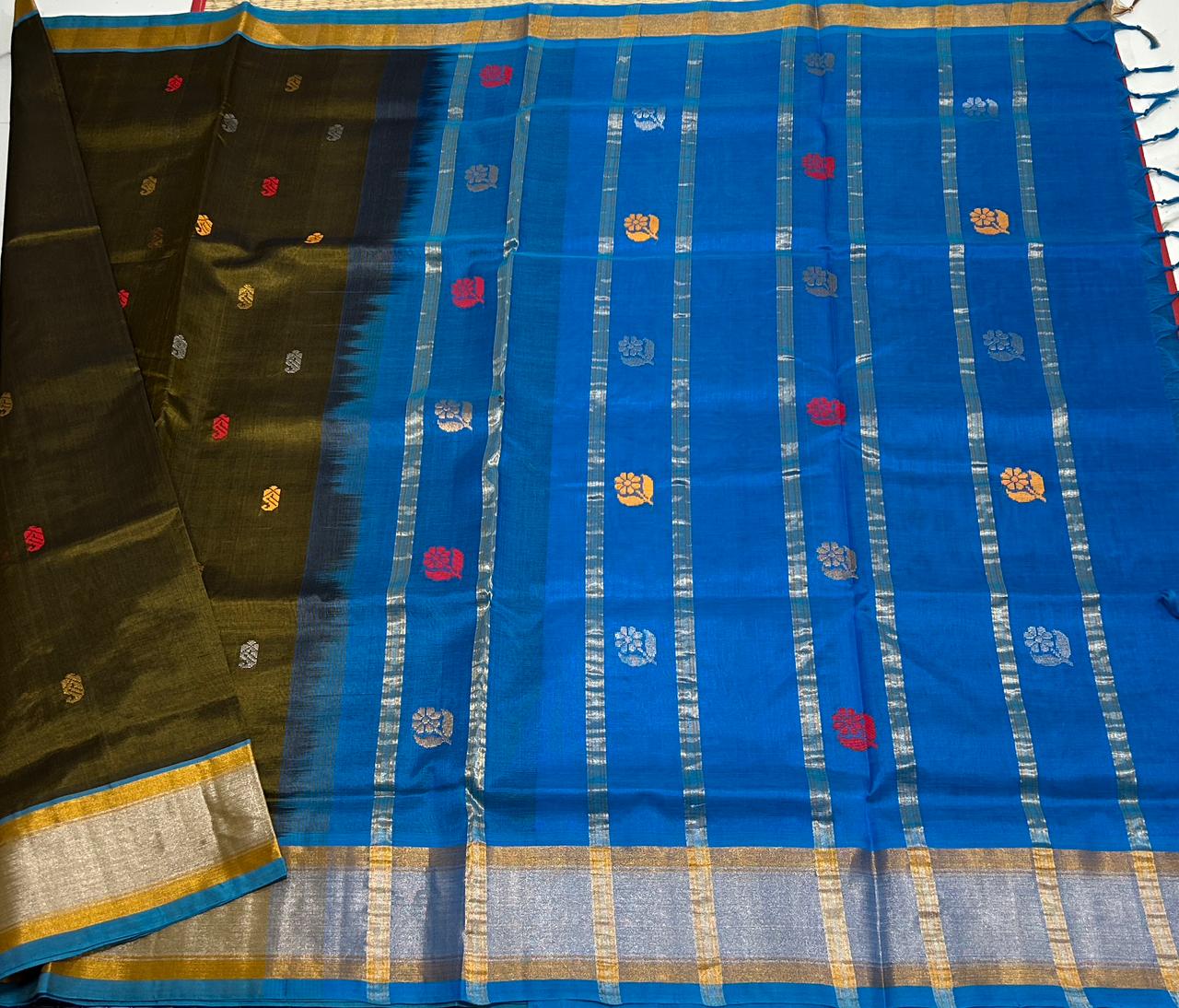 Handloom silk cotton saree kaddi border with buttas - MS066