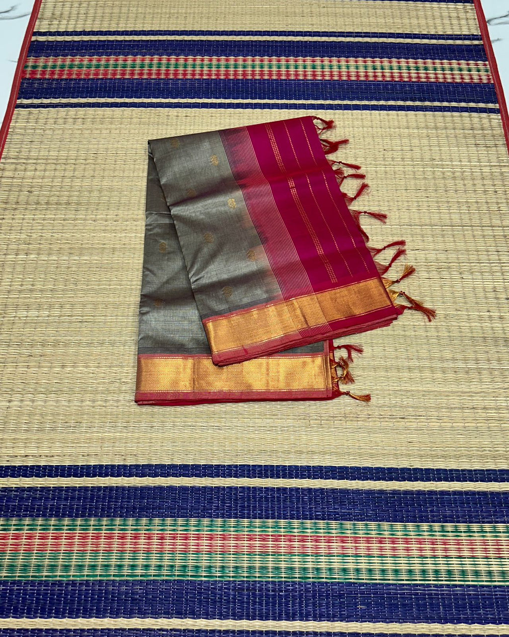 Handloom silk cotton saree with buttas - MS196