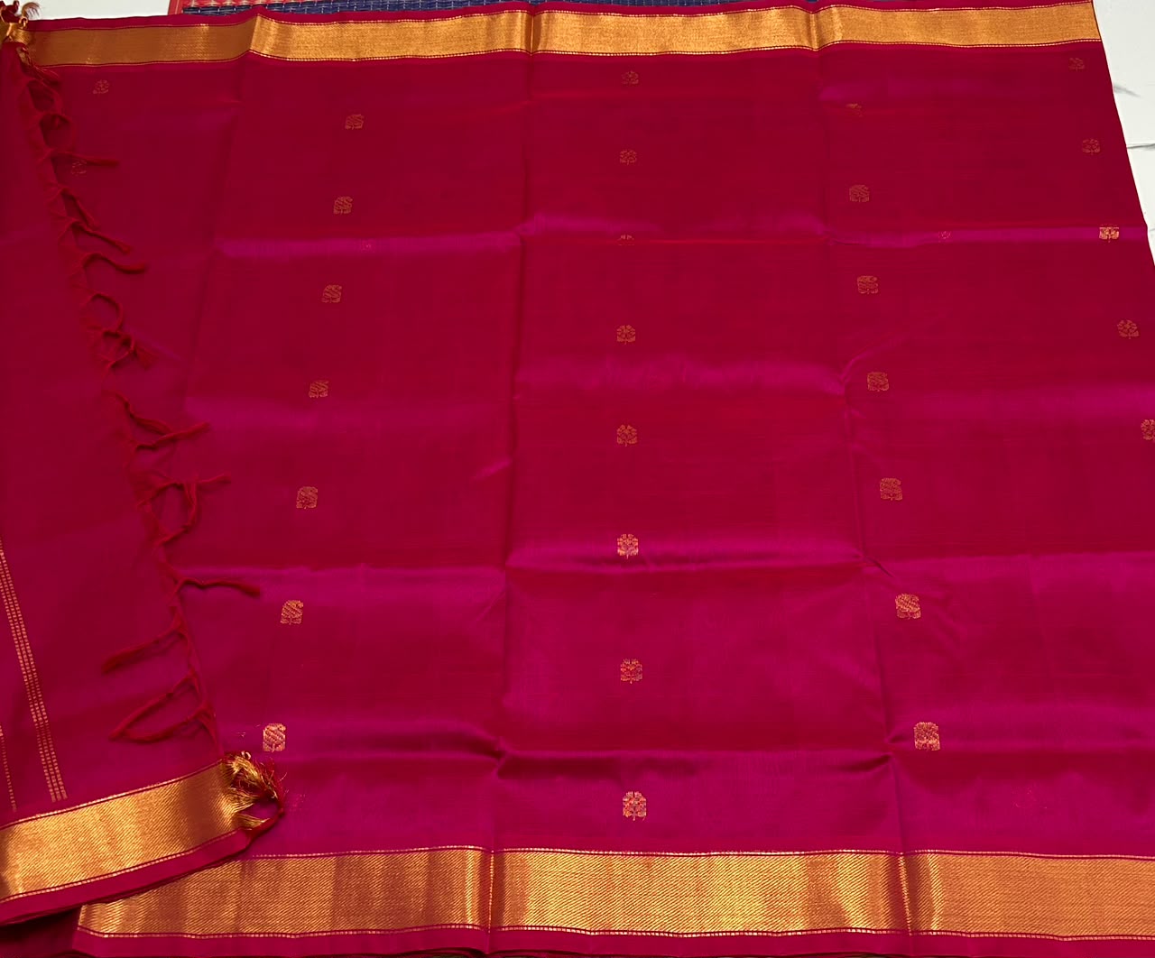 Handloom silk cotton saree with buttas - MS227