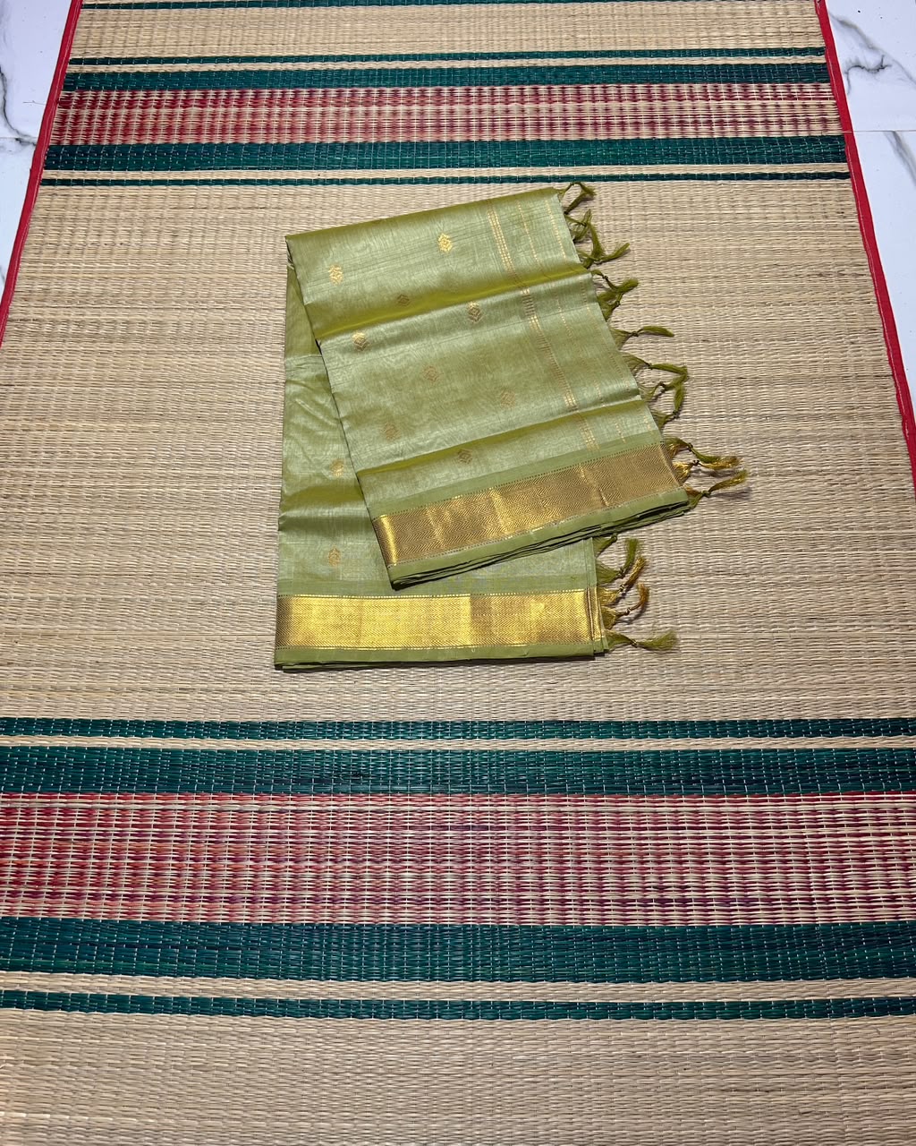 Handloom silk cotton saree with buttas - MS341