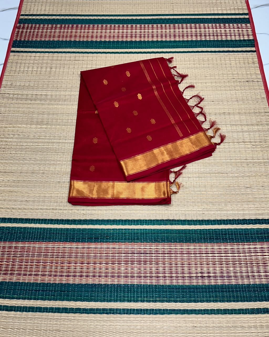 Handloom silk cotton saree with buttas - MS390