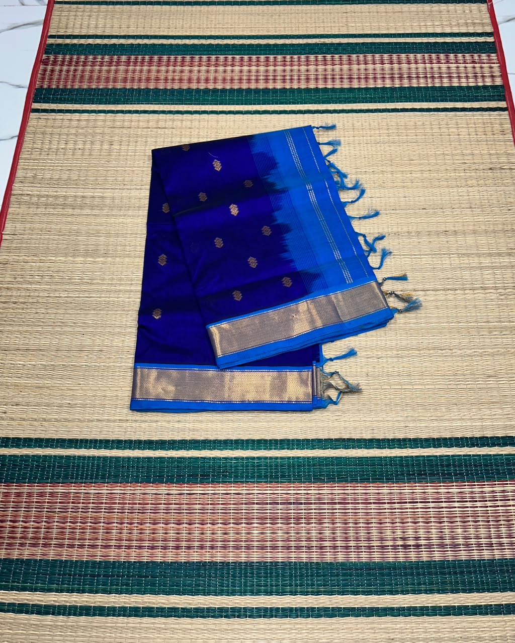 Handloom silk cotton saree with buttas - MS391