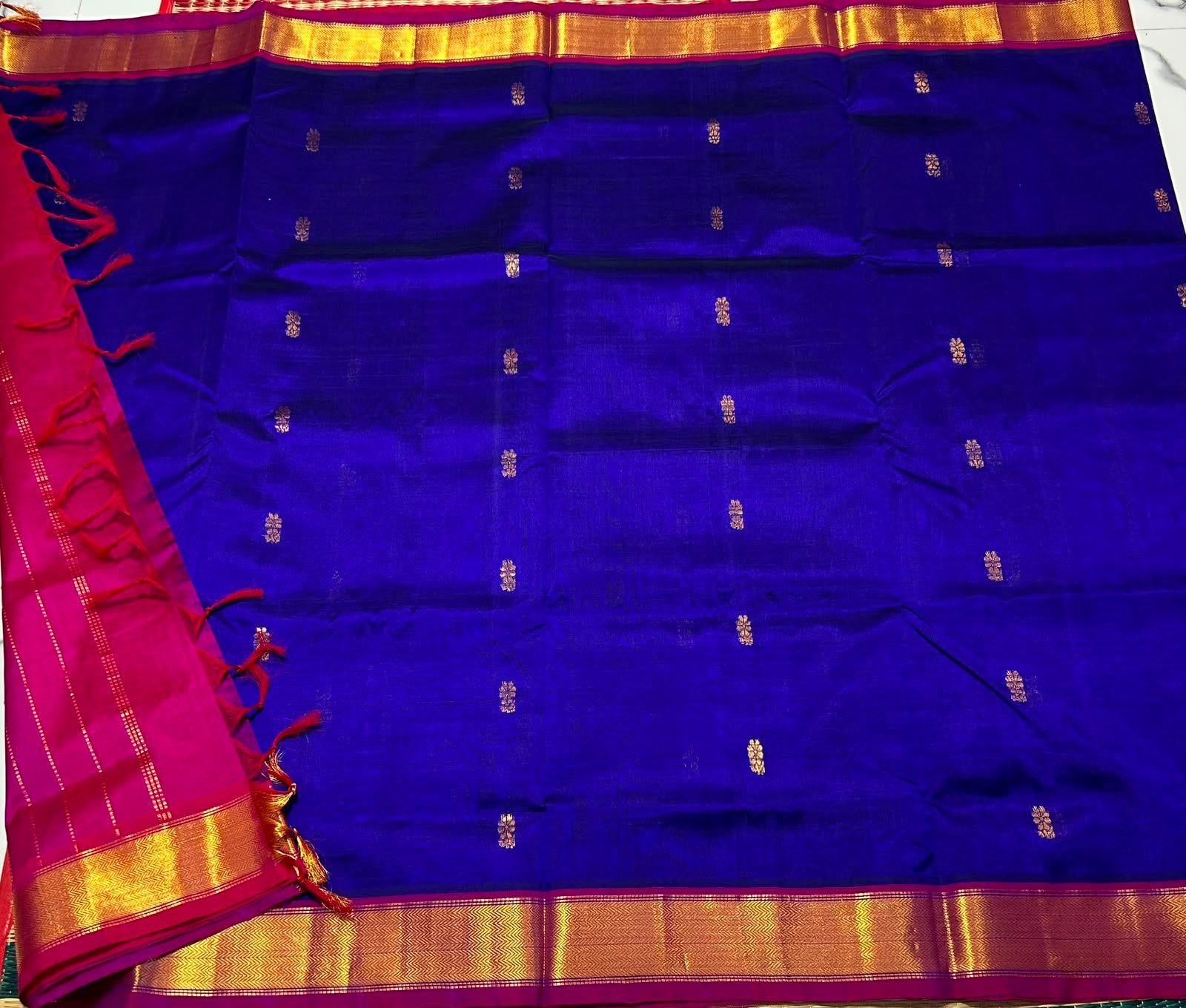 Handloom silk cotton saree with buttas - MS296