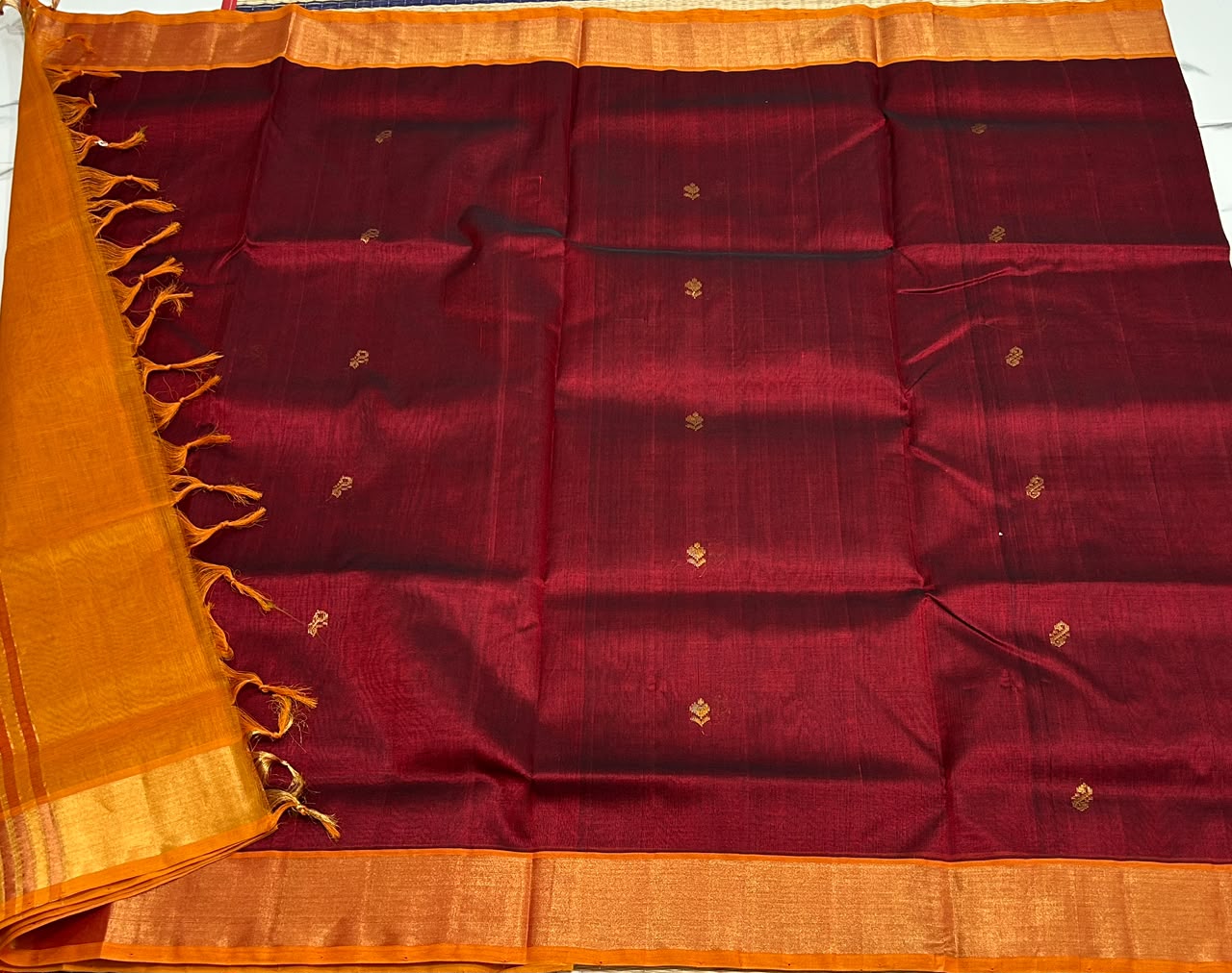 Handloom silk cotton saree with buttas - MS217