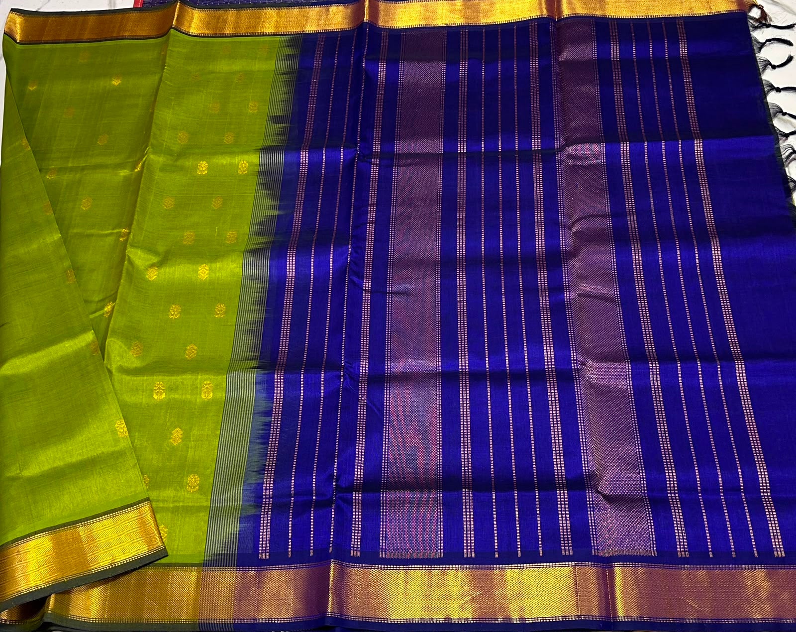 Handloom silk cotton saree with buttas - MS248