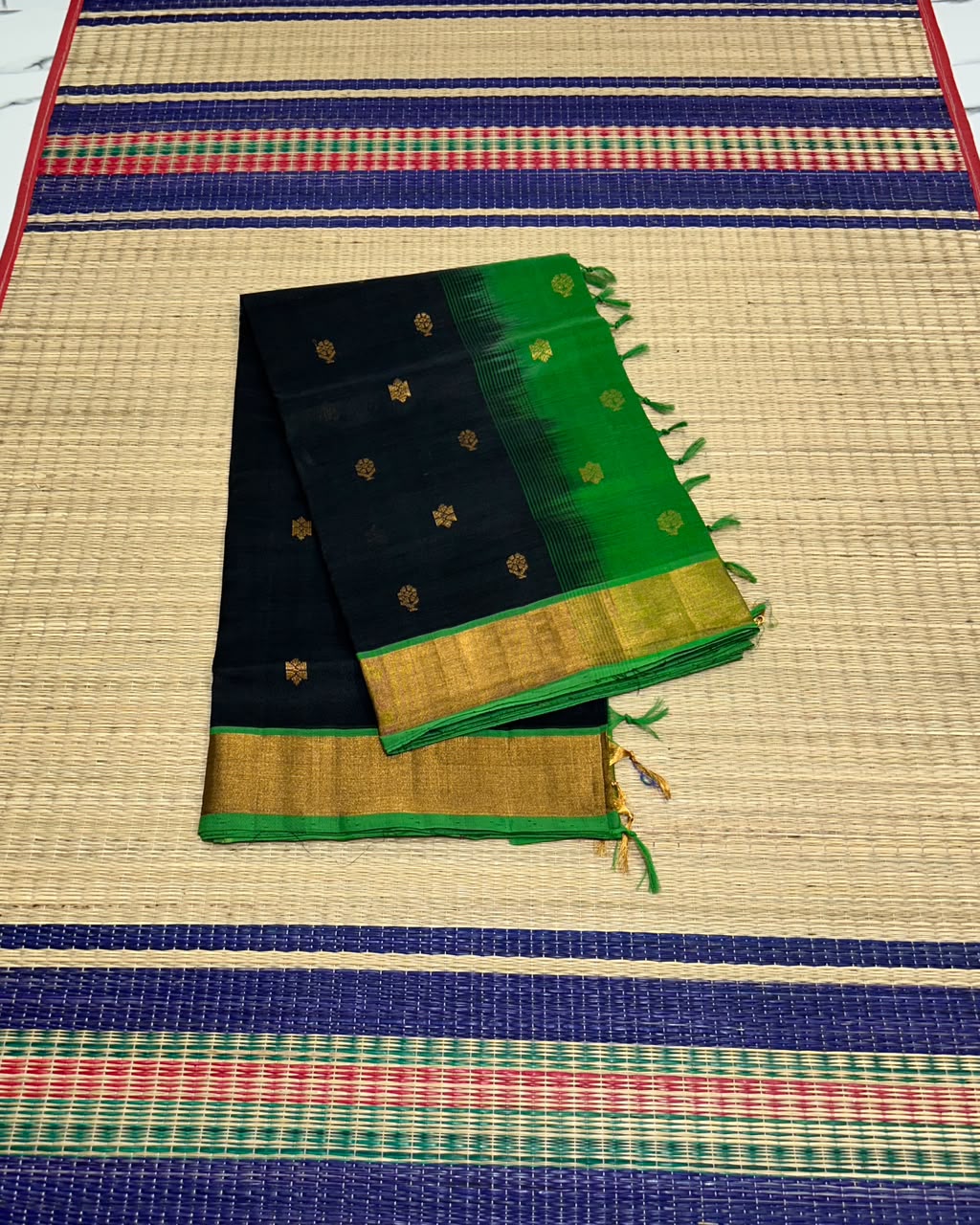 Handloom silk cotton saree with buttas - MS218