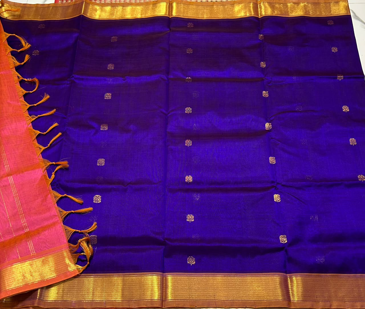 Handloom silk cotton saree with buttas - MS297