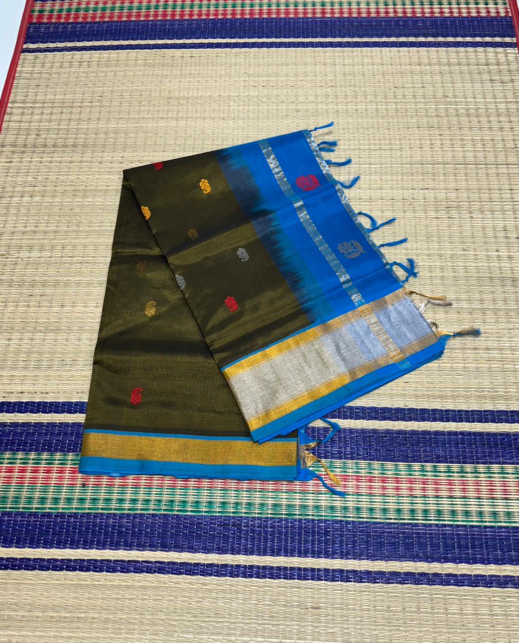 Handloom silk cotton saree kaddi border with buttas - MS066