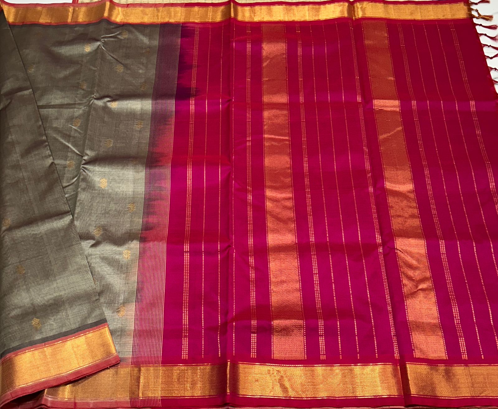 Handloom silk cotton saree with buttas - MS196